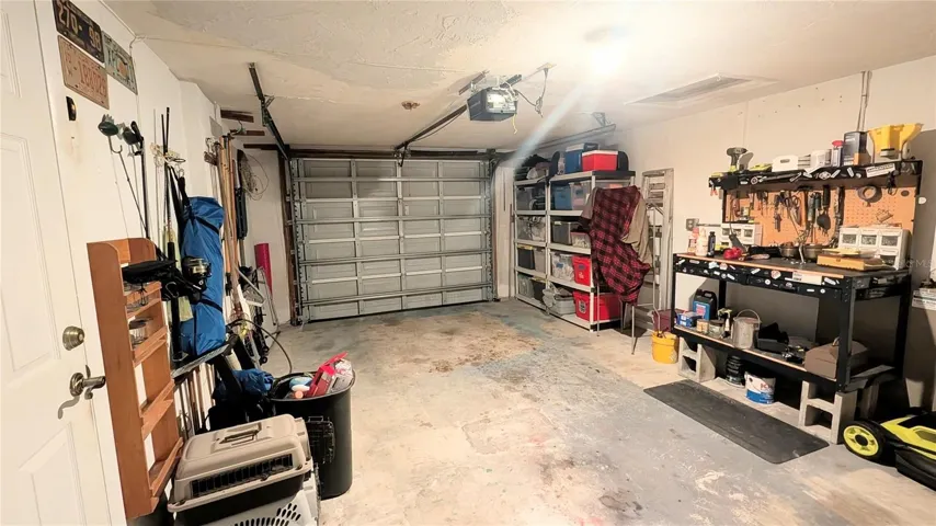 oversized 1 car garage