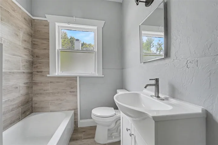 Unit 1 Bathroom