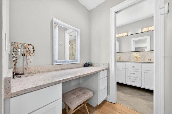 Vanity Make-up Area