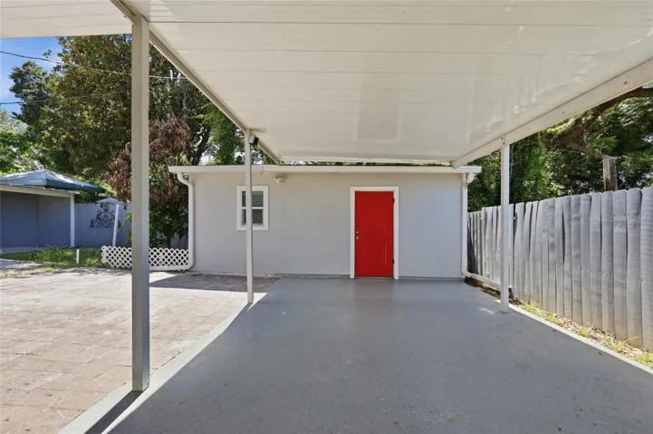 Entrance to Detached Bonus Space - perfect for guests