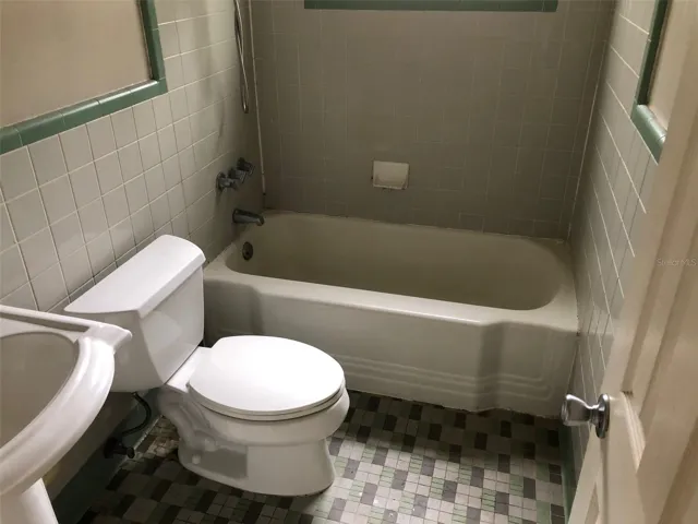 1170
