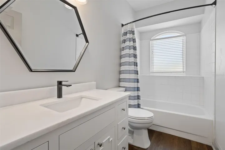 Secondary Bathroom Upstairs