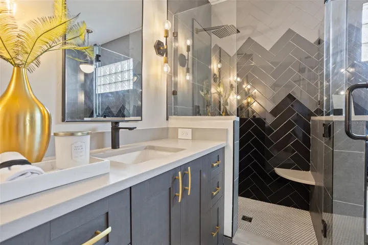 Primary En Suite