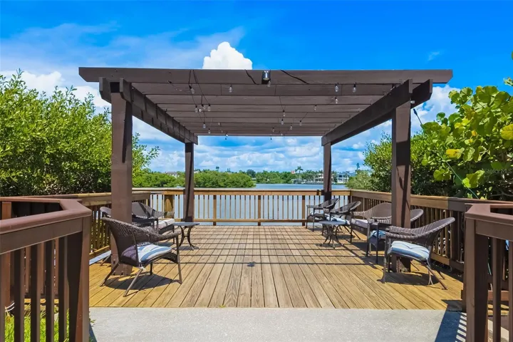 Intercoastal Fishing Pier / Shaded Viewing Area
