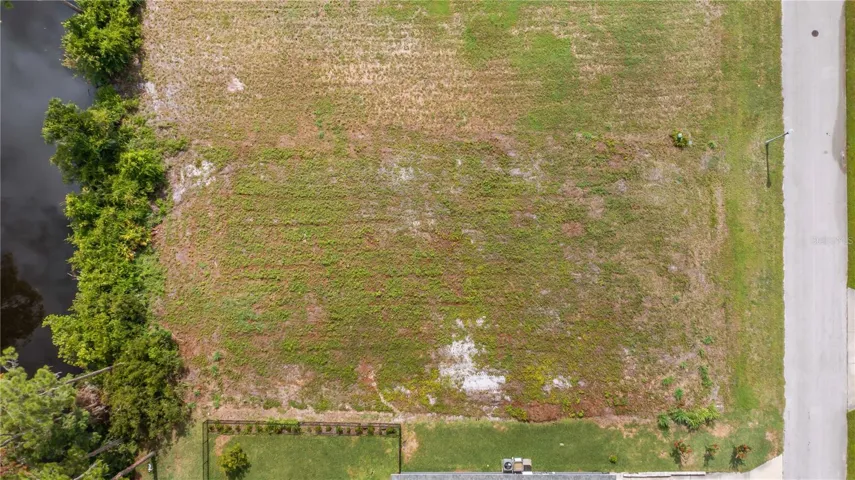 12045 Eagle Point Ct. Leesburg 34788 Vacant Residential Waterfront canal lot off of Lake Eustis FOR SALE