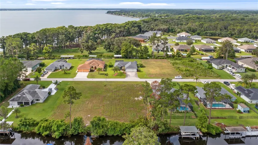 12045 Eagle Point Ct. Leesburg 34788 Vacant Residential Waterfront canal lot off of Lake Eustis FOR SALE