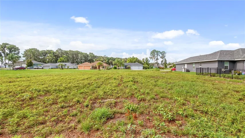 12045 Eagle Point Ct. Leesburg 34788 Vacant Residential Waterfront canal lot off of Lake Eustis FOR SALE