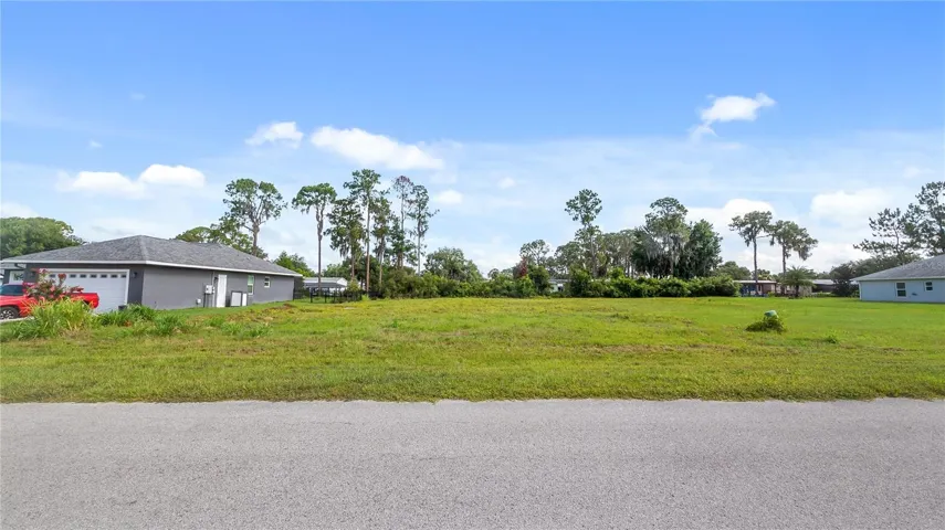 12045 Eagle Point Ct. Leesburg 34788 Vacant Residential Waterfront canal lot off of Lake Eustis FOR SALE