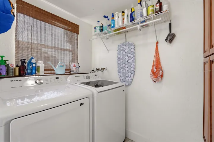 Washer/Dryer and Linen Closet
