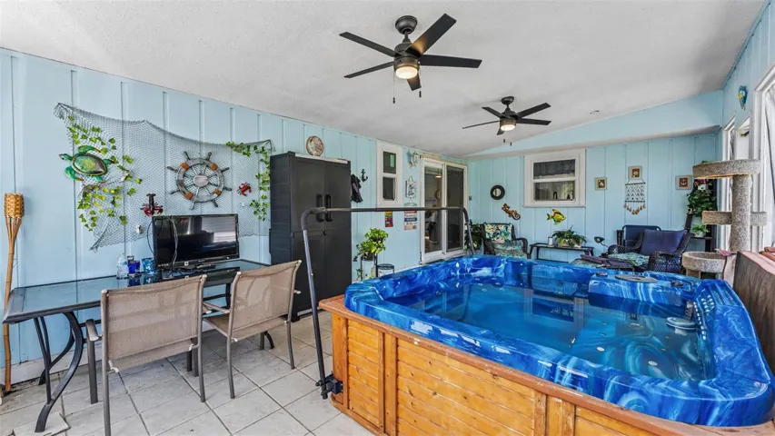 Hottub