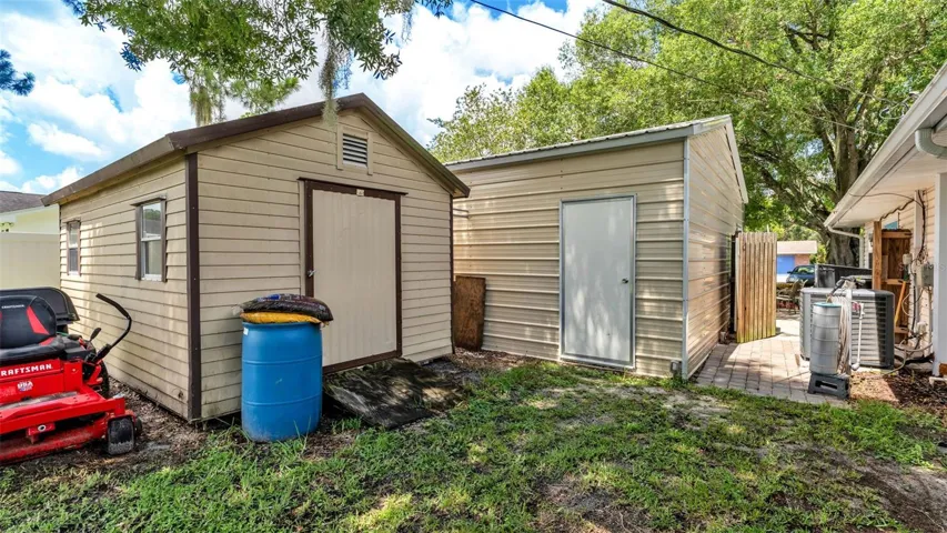Shed/Garage