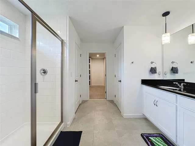 En-suite Primary Bathroom