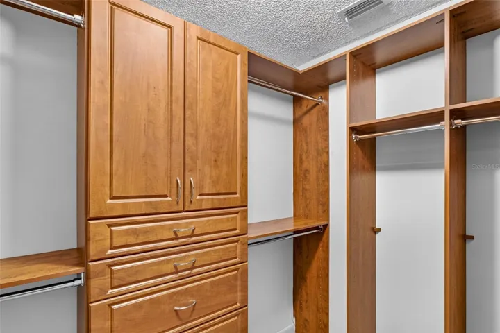 principal closet
