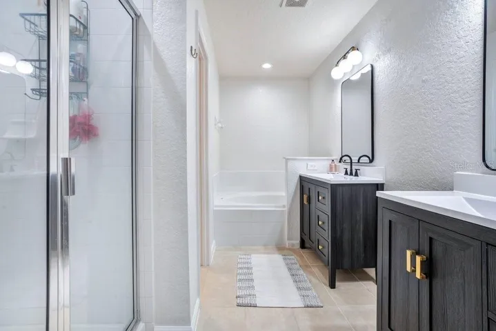 Primary Bath Suite with Separate Shower Tub