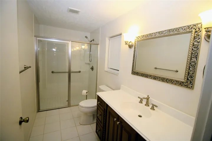 IN LAW BATHROOM