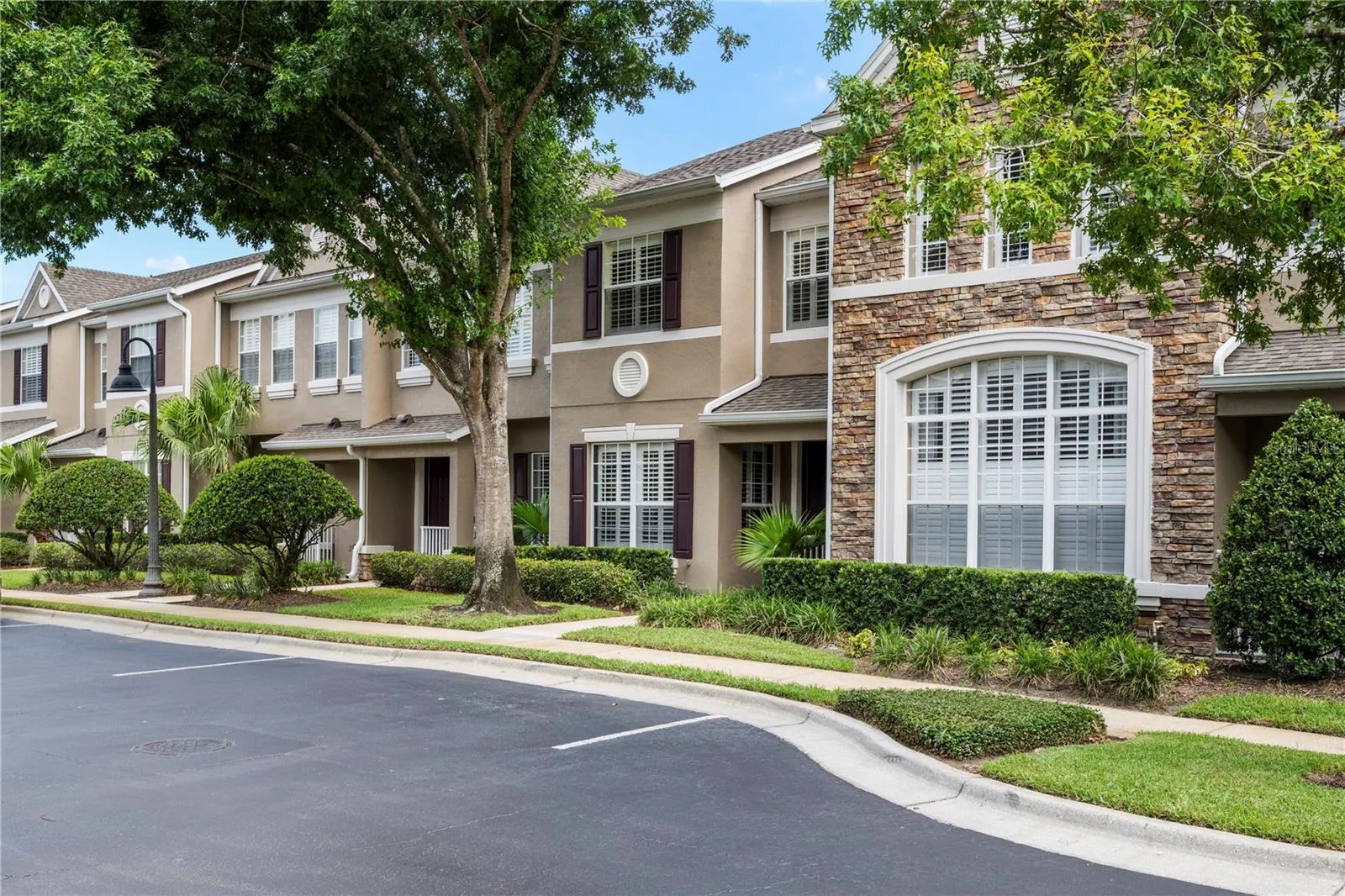 Front view with ample guest parking