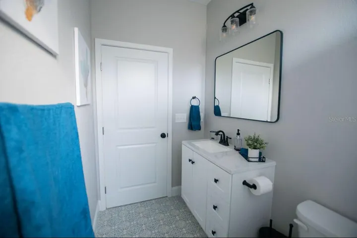 Guest bath, main house.
