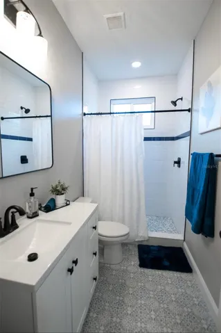 Guest bath, main house.