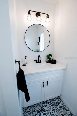 Apt 2 (upstairs)