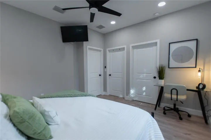 Room 3 (primary, ensuite), main house.