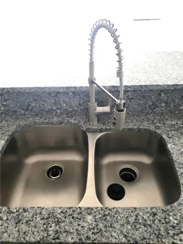 Deep kitchen sink