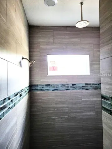 Master Bathroom shower walk in
