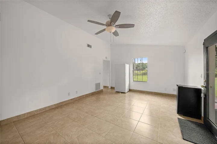 Eat in area in the kitchen