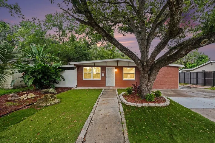 Front view of home