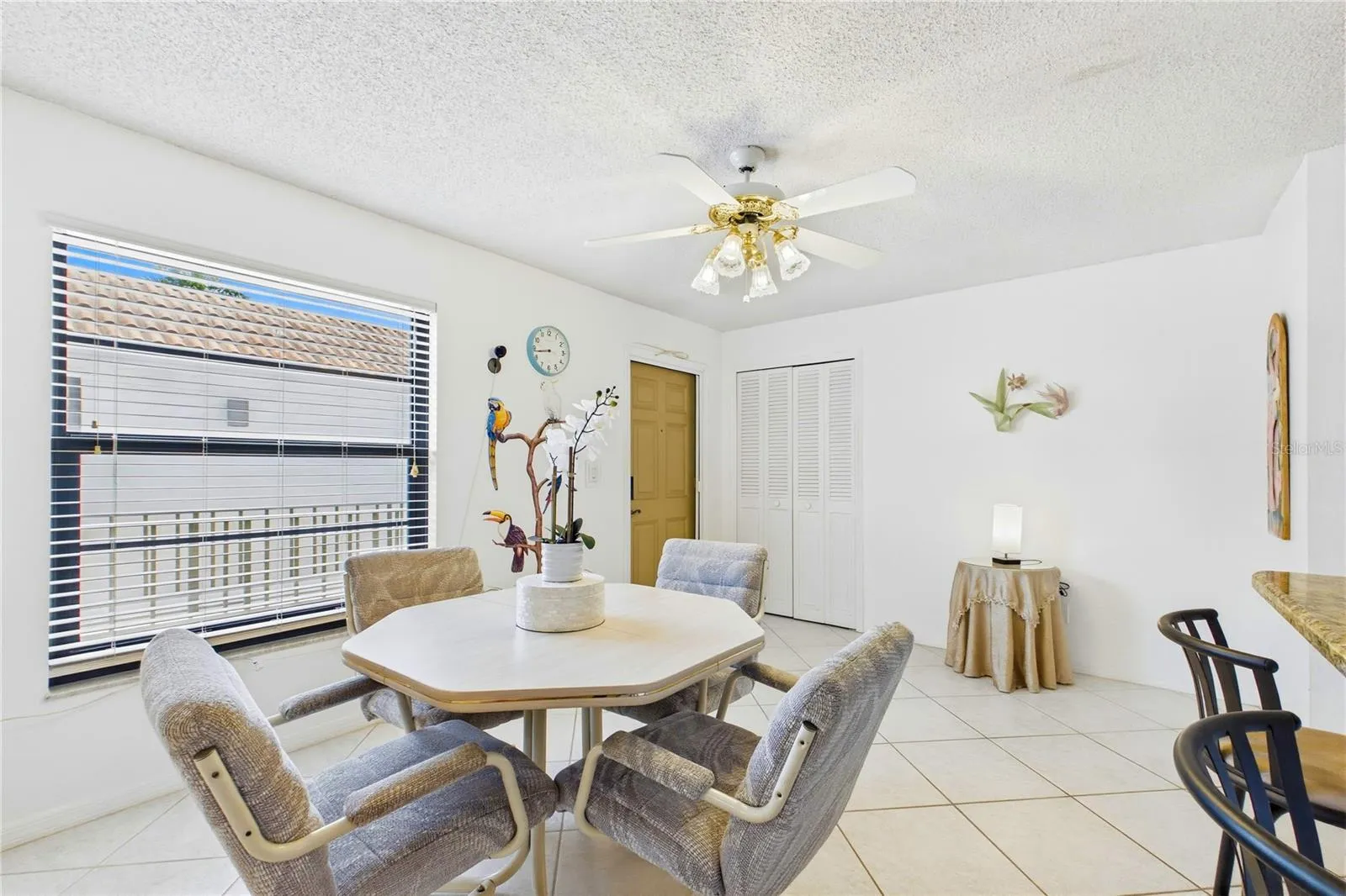 A welcoming space for casual meals or gathering with guests