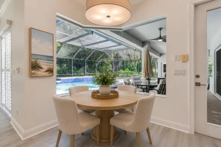 Virtually Staged Eat In Kitchen