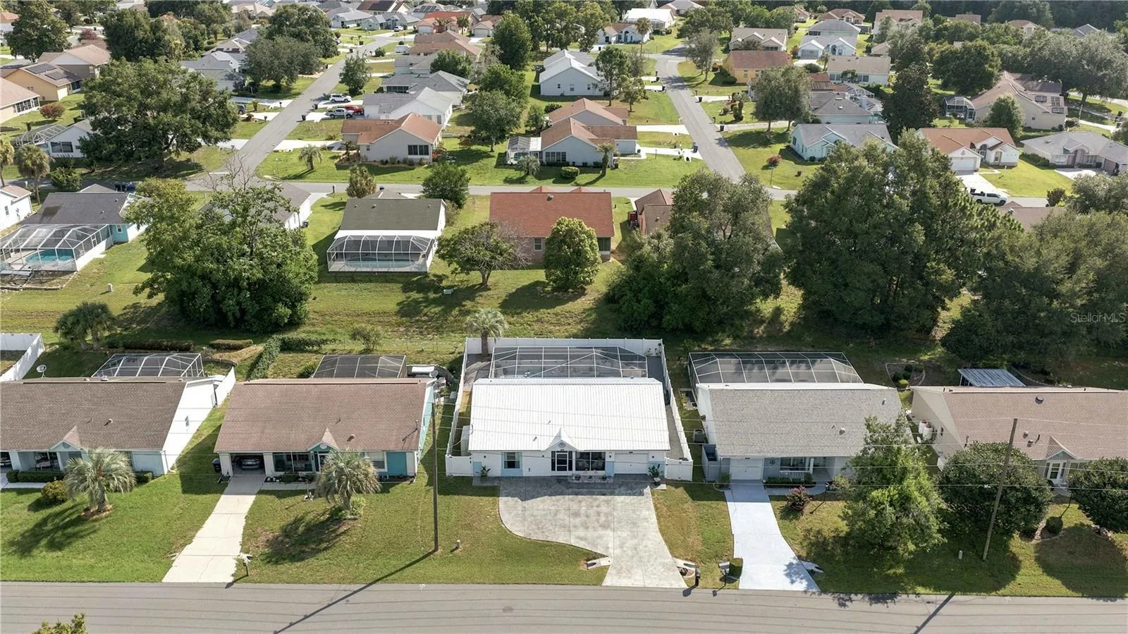 Property with the metal roof