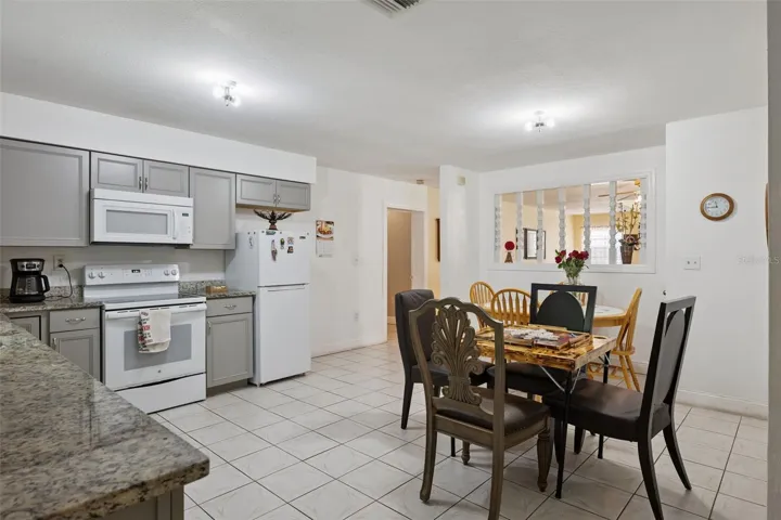 Large eat in kitchen