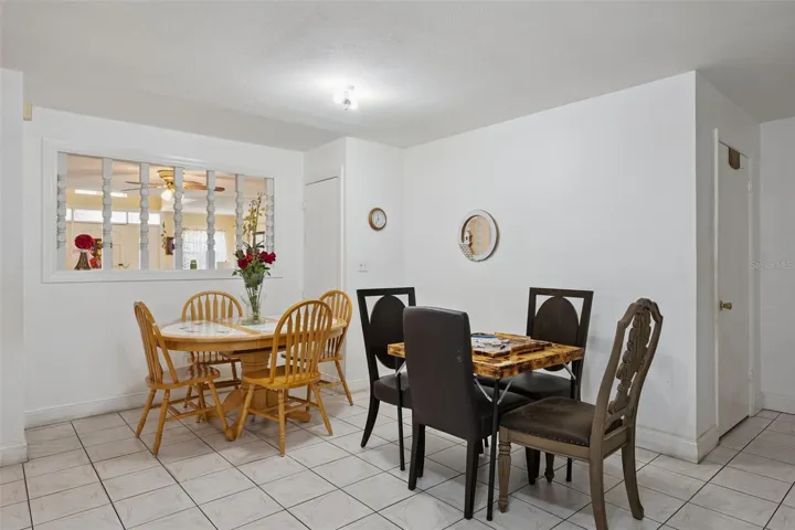Large eat in kitchen