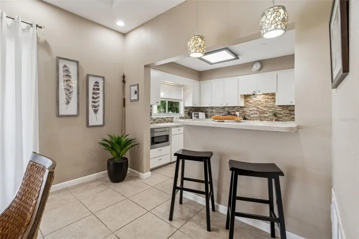 Breakfast bar