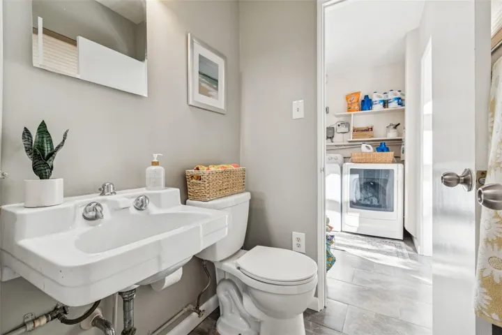 Office bath