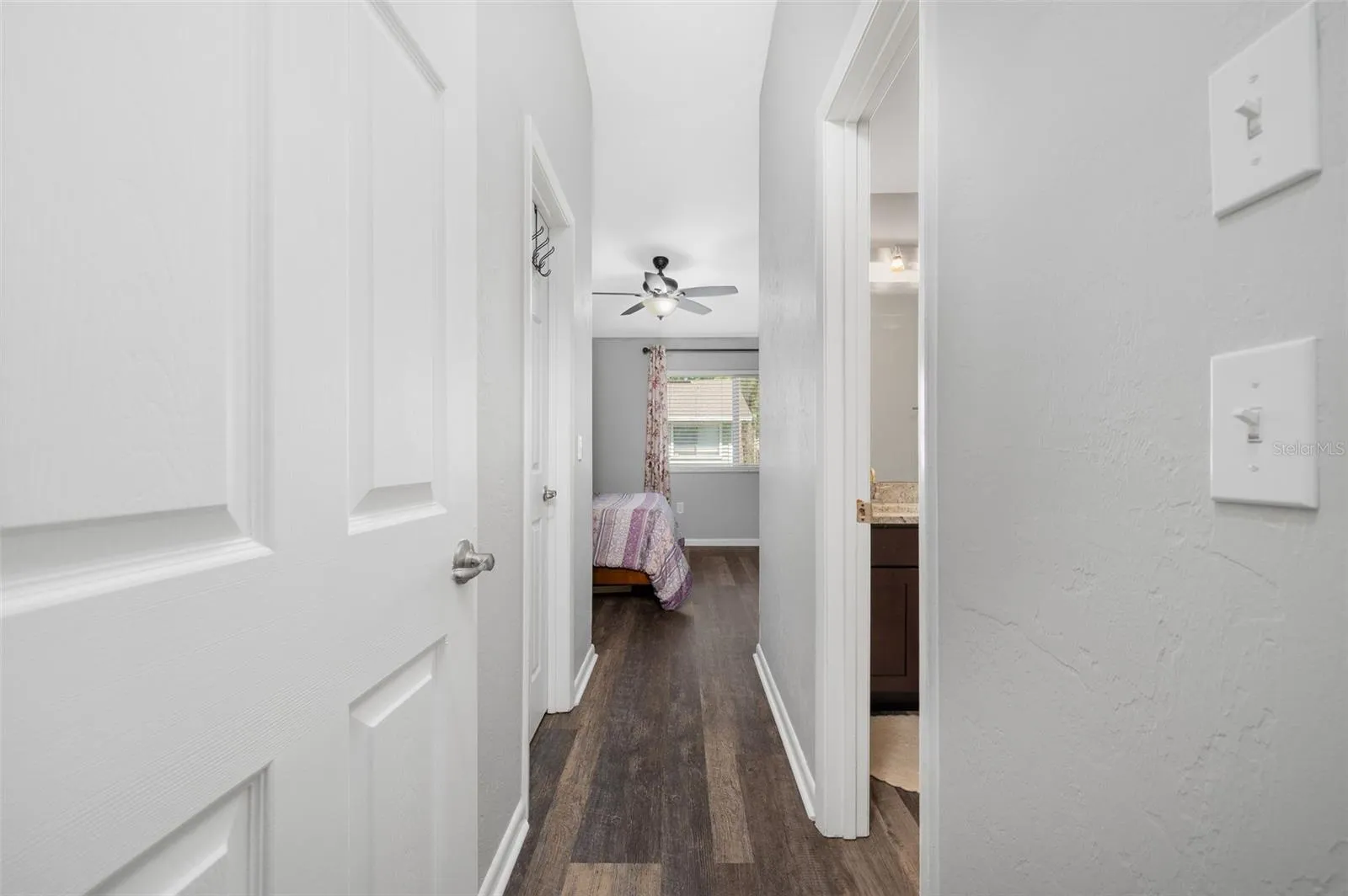 Hallway to primary suite