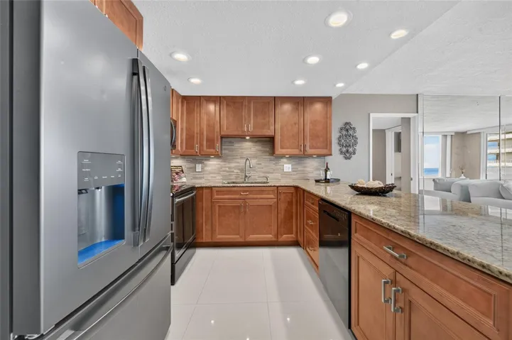 Fully renovated kitchen