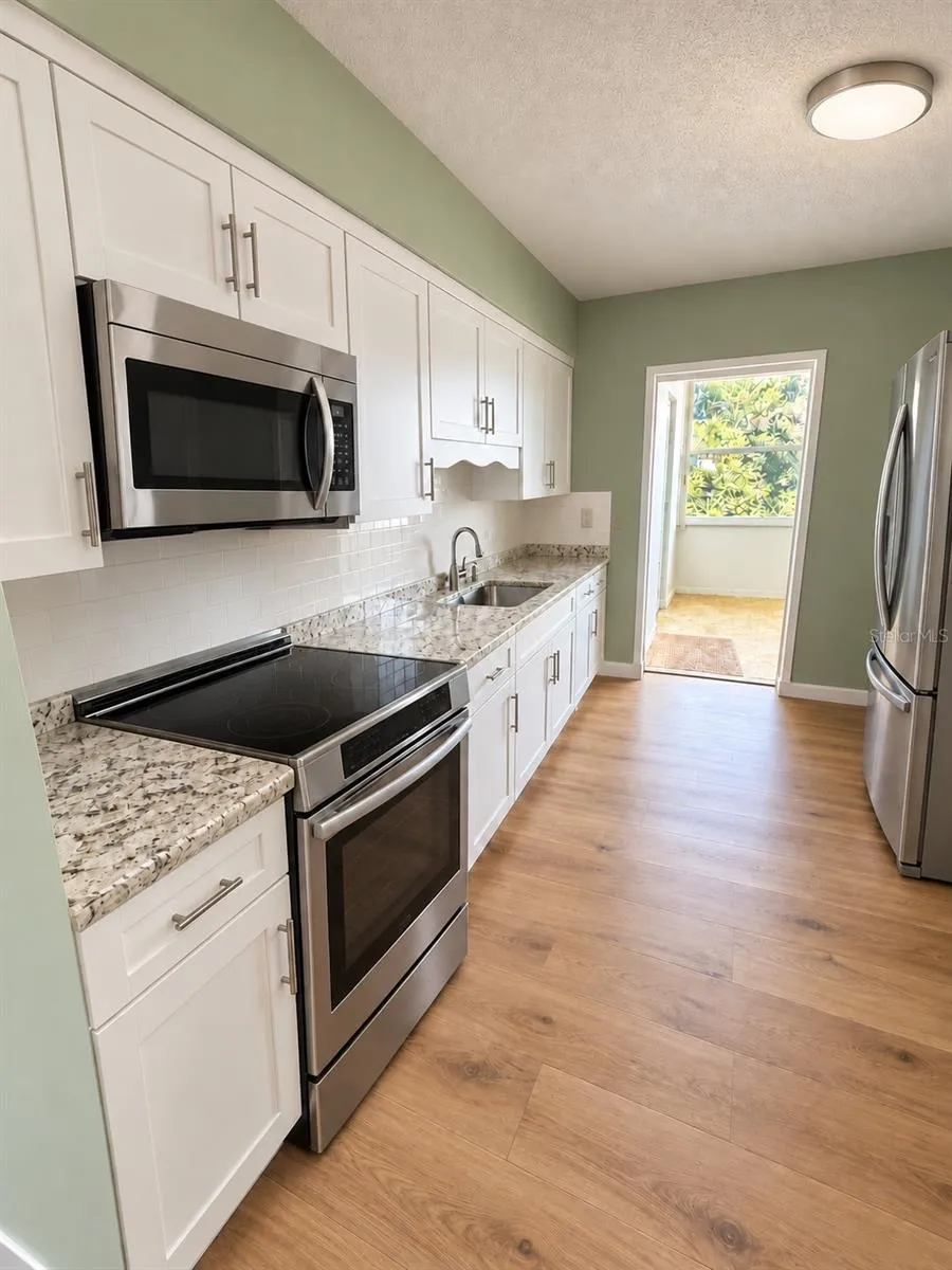 Kitchen Staged & Remodeled