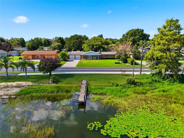 Lake Howard Lakefront Home