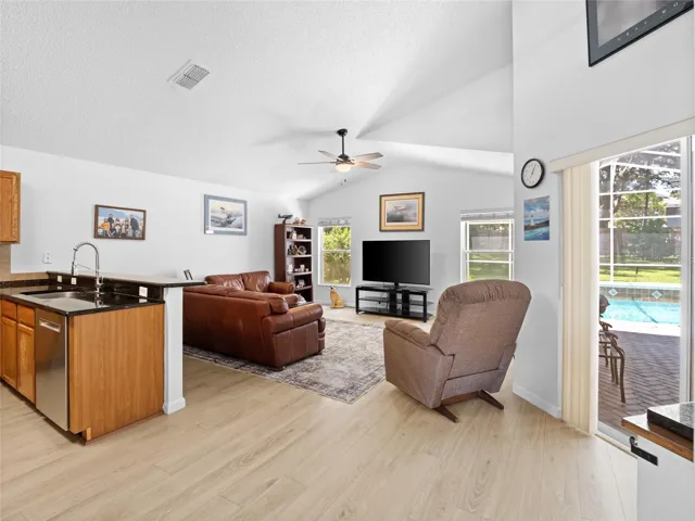Kitchen/Family Room