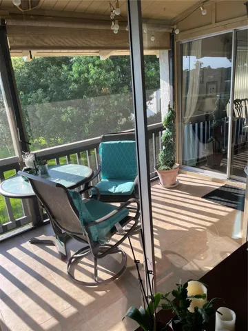 balcony enclosed - bigger