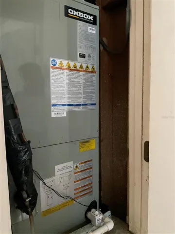AC UNIT