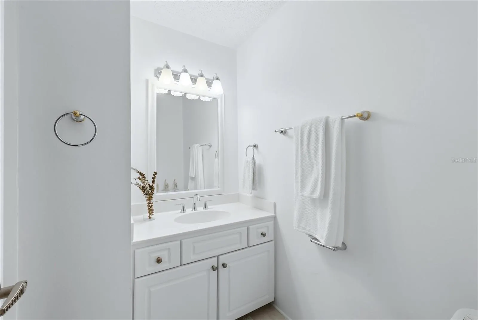 En-suite vanity area