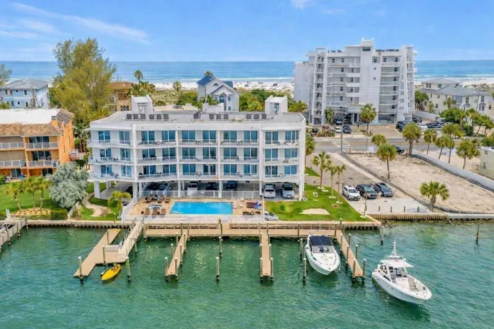 Perfect location on Treasure Island.