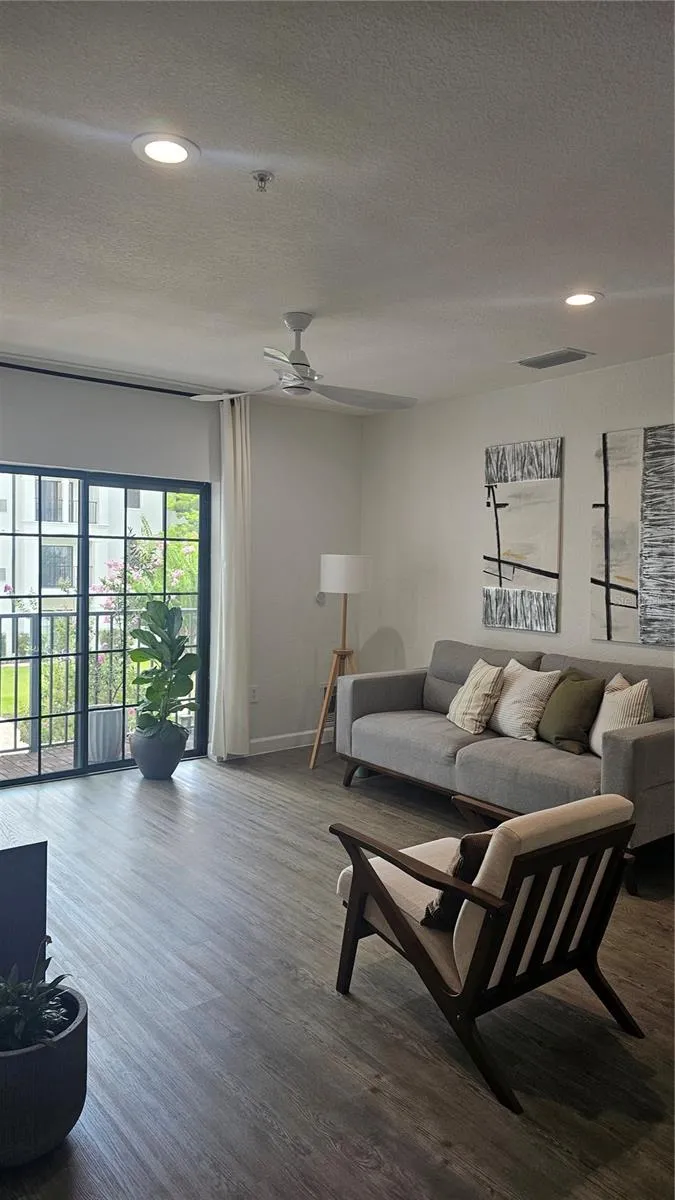 Open living room with Courtyard View