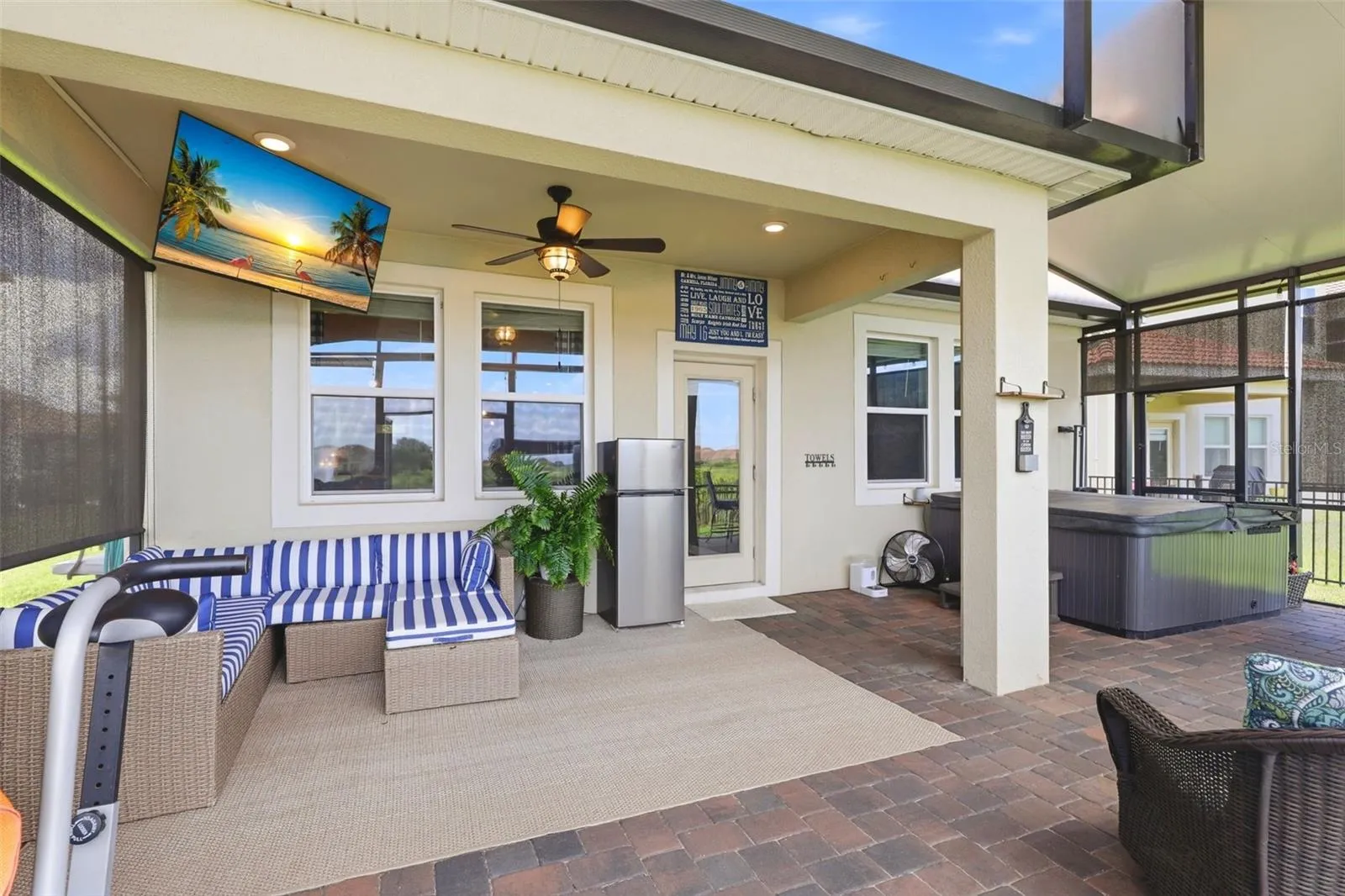 BRICK PAVER LANAI WITH CEILING FAN