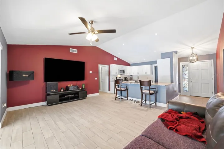 Living/Kitchen