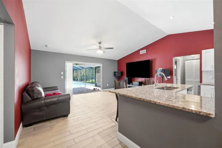 Kitchen/Living