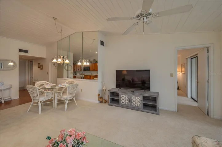 LIVING/DINING COMBO