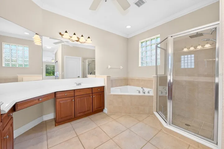 Primary en-suite bath.